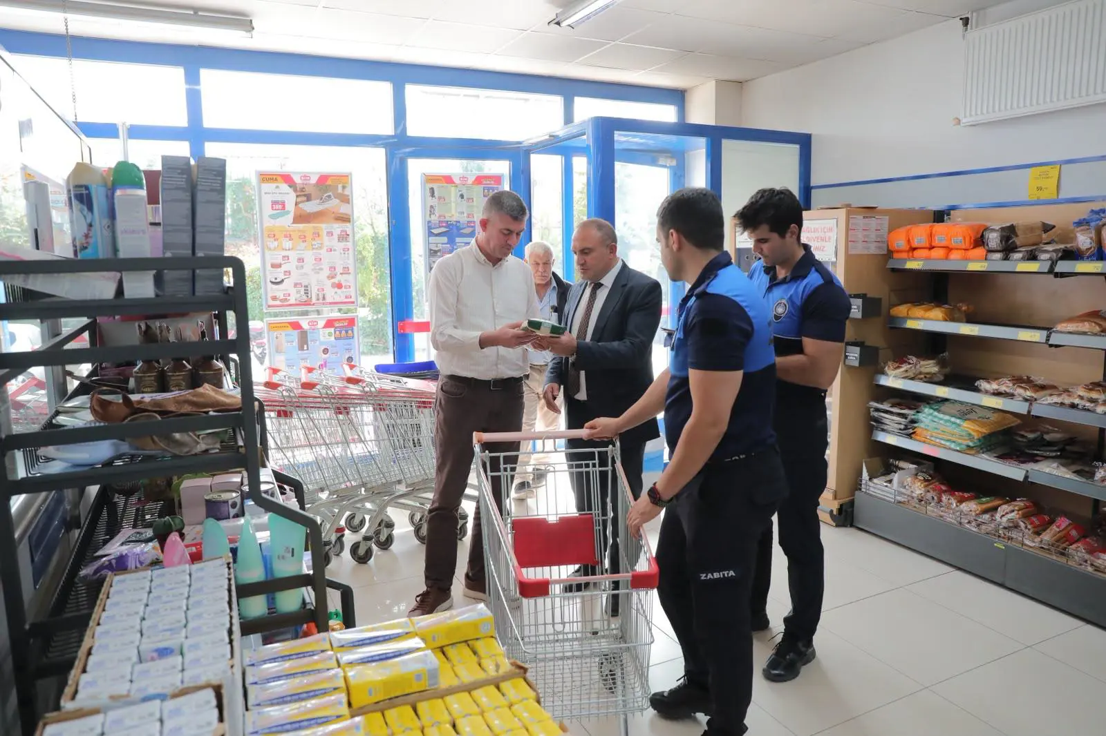 EDİRNE BELEDİYESİ’NDEN ZİNCİR MARKETLERDE DENETİM galeri görseli